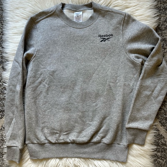 Reebok gray relaxed fit crewneck sweatshirt - Picture 5 of 13